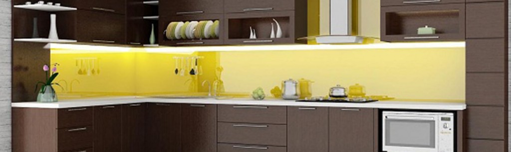 Màu vàng chanh của kính luôn tạo cảm giác tươi mát cho gian bếp nhà bạn.
